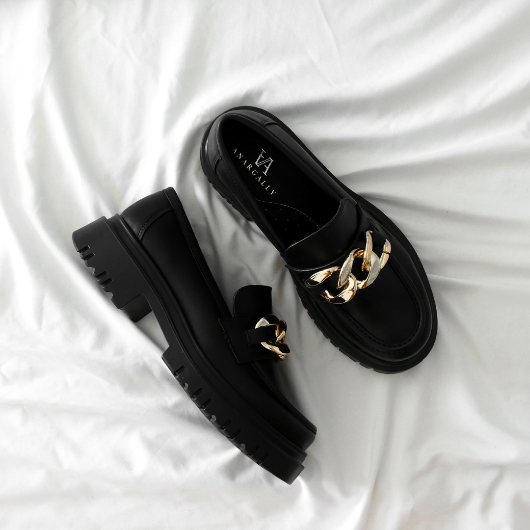 MOCASÍN MEDUSA NEGRO/ORO